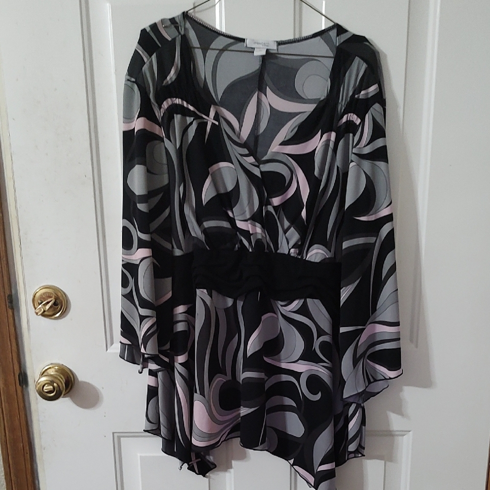 Elegant Black and Pink Patterned Blouse